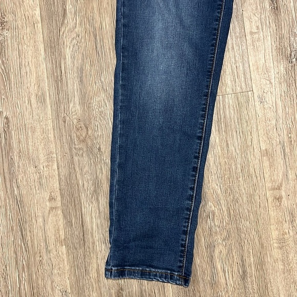 Kancan Mid-Rise Skinny Stretch Jeans - Picture 6 of 12